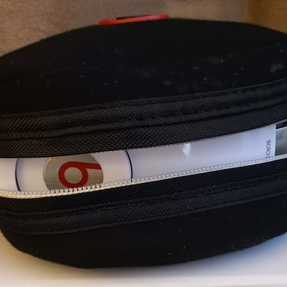 Beats by dre Monster Headphones - Picture 2 of 4